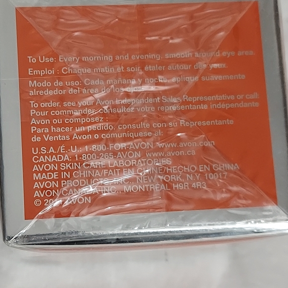 AVON SEALED Genic Eye Treatment New! - Picture 4 of 8